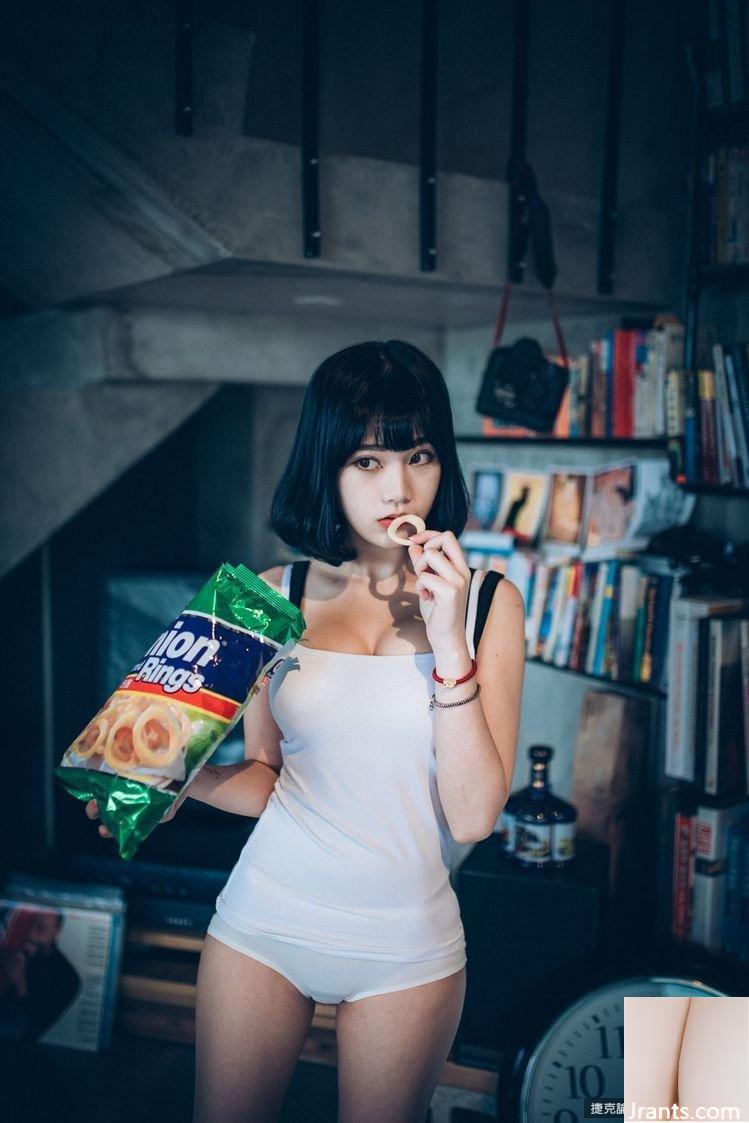 Cô gái xinh đẹp Li Youyou có thân hình nóng bỏng và chiếc thắt lưng gợi cảm, bộ ngực lộ ra và đường sự nghiệp mạnh mẽ khiến người ta chảy nước dãi mũi (13P) - Ảnh 7