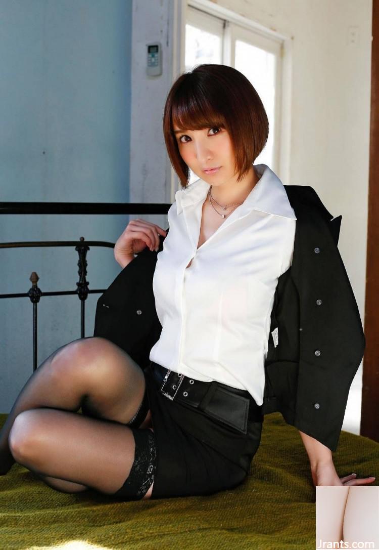 Nana Ozaki: Bức tranh nước cực đoan gần như không che được âm hộ của cô ấy (100P) - Ảnh 2