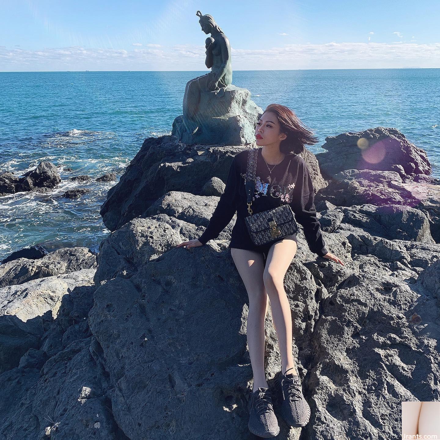 Khí chất xinh đẹp “Beautiful Daji” ngọt ngào nhưng vẫn gợi cảm và có bộ ngực đẹp. Góc nhìn quá xấu (35P) - Ảnh 10