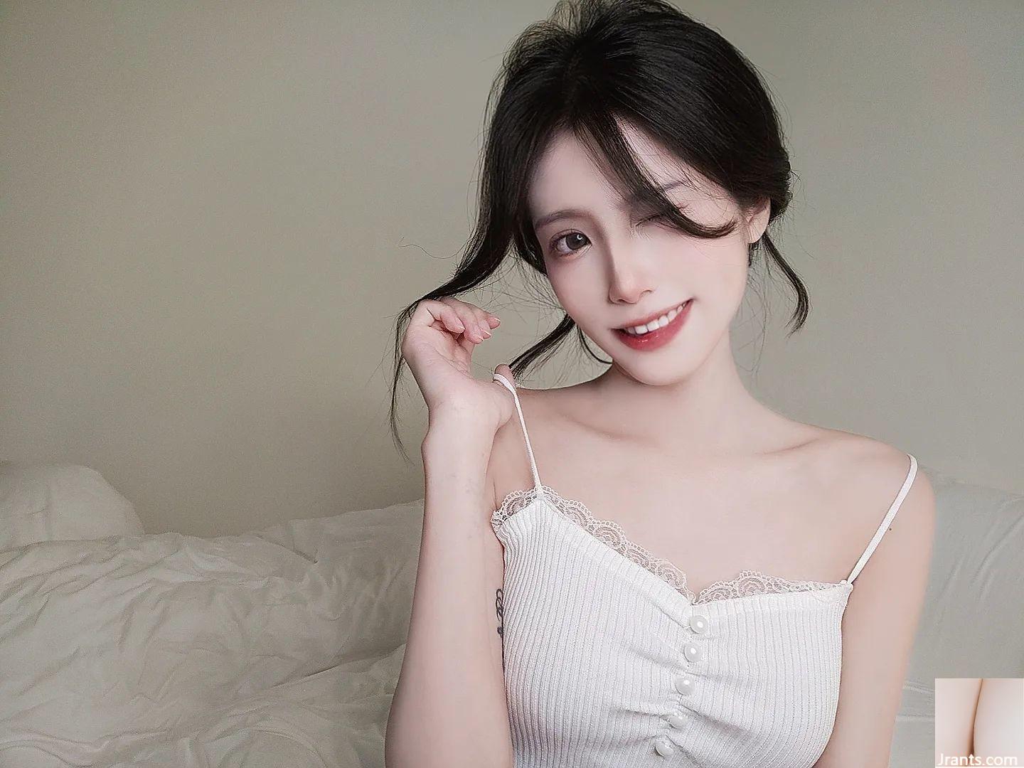 Rãnh sâu trắng như tuyết “chieh0528” có thân hình nóng bỏng khiến người ta muốn xiêu lòng (30P) - Ảnh 21