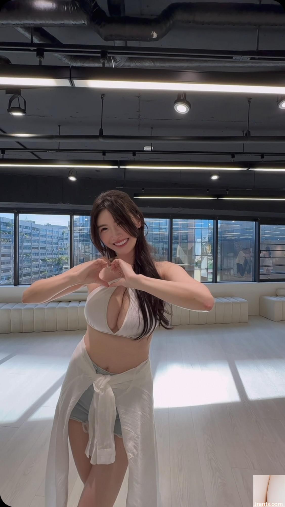 Những hình ảnh bắt mắt của người nổi tiếng ngực khủng trên Internet “Yao Caichen” sẽ chinh phục ánh nhìn của bạn (31P) - Ảnh 15