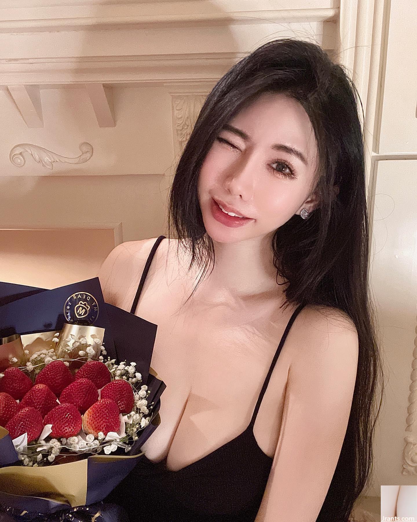 Hot girl “Rainie Ye” có thân hình gợi cảm đến Hụt hơi (21P)