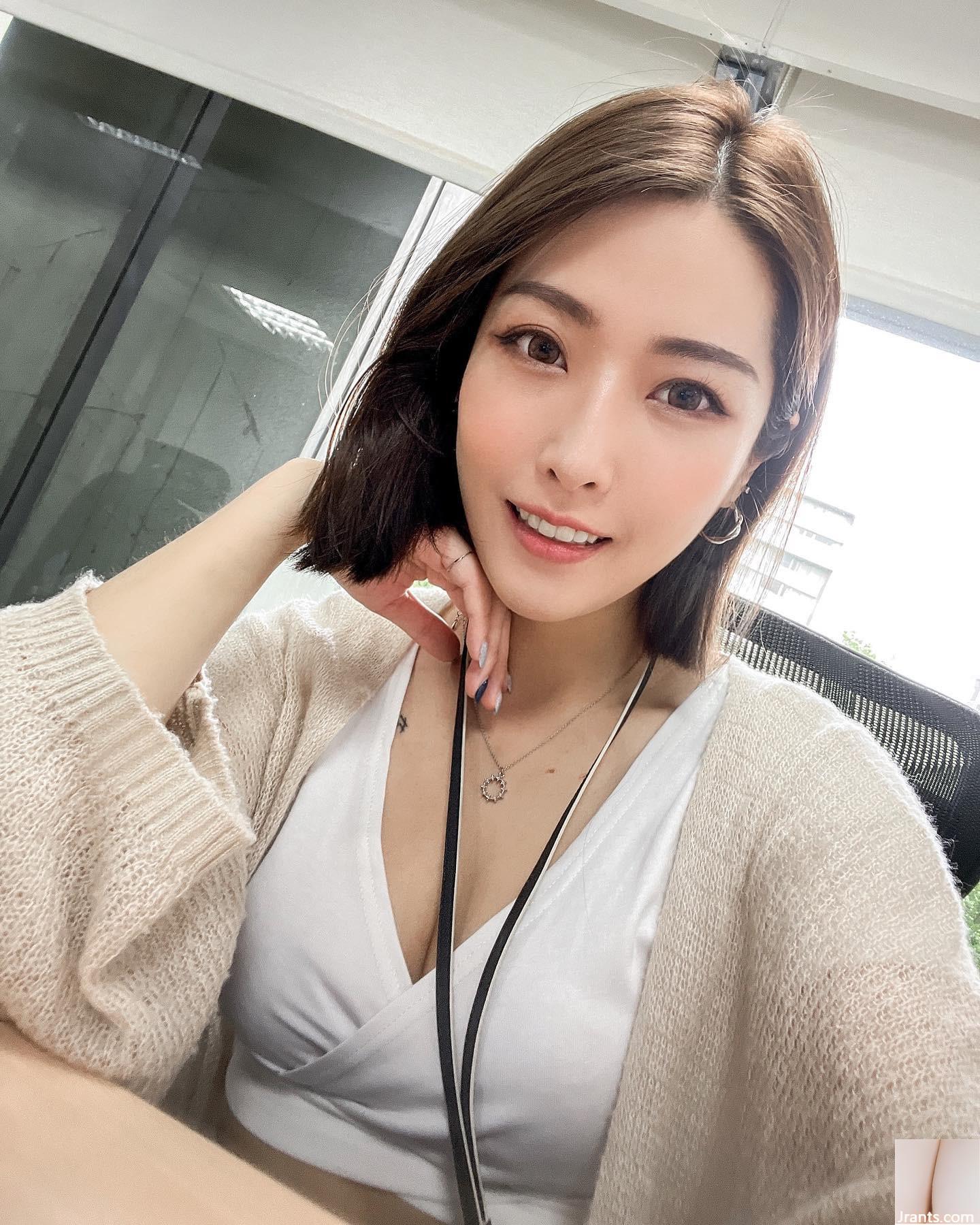 Cô gái nhà bên “Ziezi Abby” có vòng một đầy đặn, dữ dằn và quyến rũ (31P) - Ảnh 2