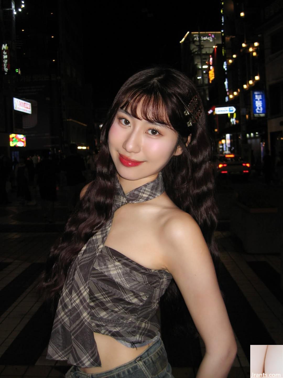 “Yuna Yuna” sở hữu gương mặt quyến rũ, ngọt ngào và thân hình nuột nà (10P)