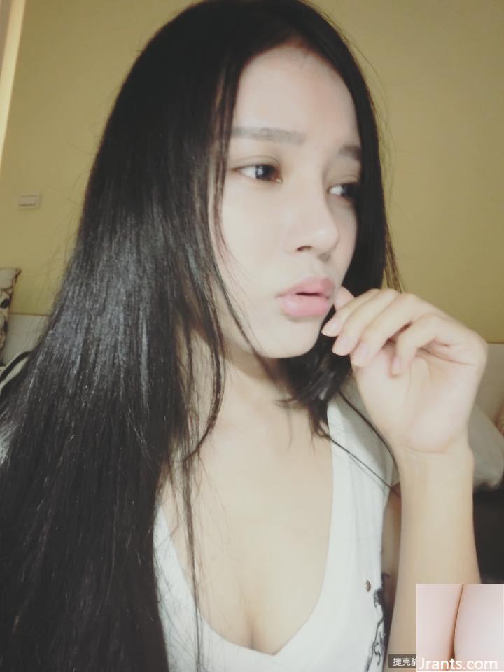 Cô bé nhà bên ngọt ngào và quyến rũ ~ Michelle ~ Selfie bằng mắt điện quyến rũ với bộ ngực hơi lộ ra và vẻ quyến rũ gợi cảm (19P) - Ảnh 4