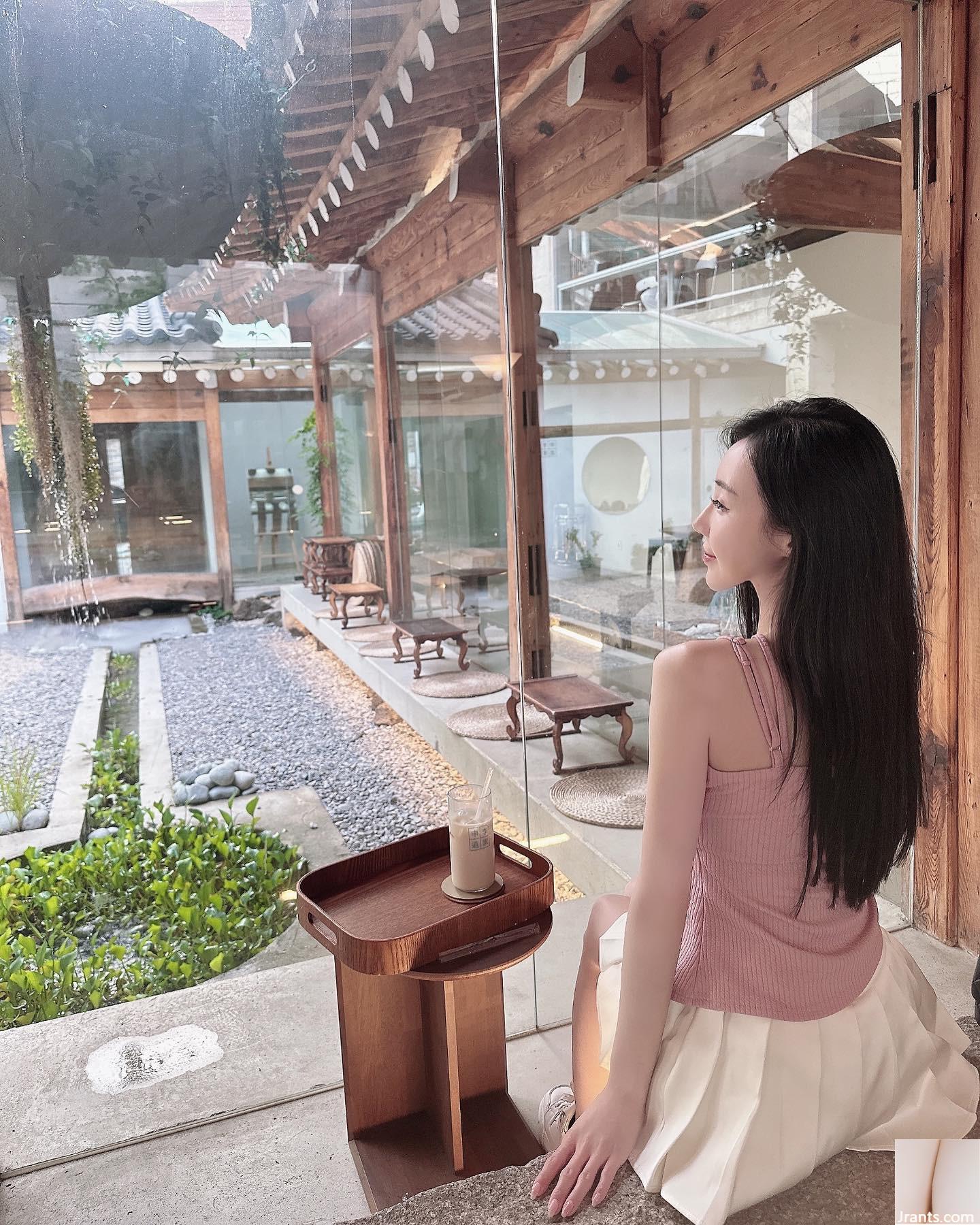 Hot girl “Iris” có nụ cười bất khả chiến bại khiến trái tim tan chảy, khiến bạn mê mẩn (34P) - Ảnh 18