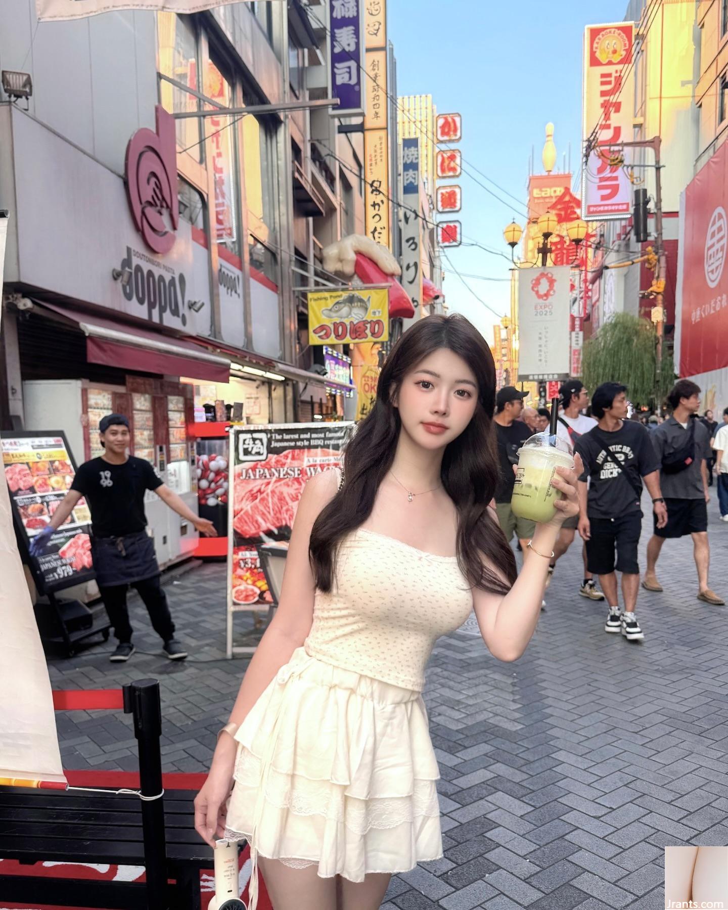 Người mẫu nóng bỏng hàng đầu “Yixin YiXin” lộ bộ ngực trắng nõn và mềm mại khiến khán giả mất kiểm soát (42P) - Ảnh 12