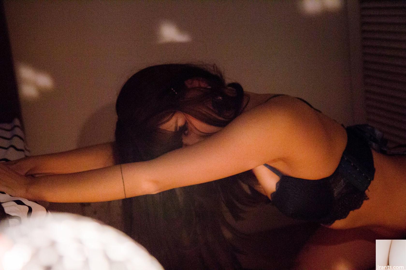 (Black Mania) Đôi chân hình chữ M nhô ra và cong giúp giải phóng bộ ngực săn chắc và xinh đẹp và để lộ chúng (52P) - Ảnh 21