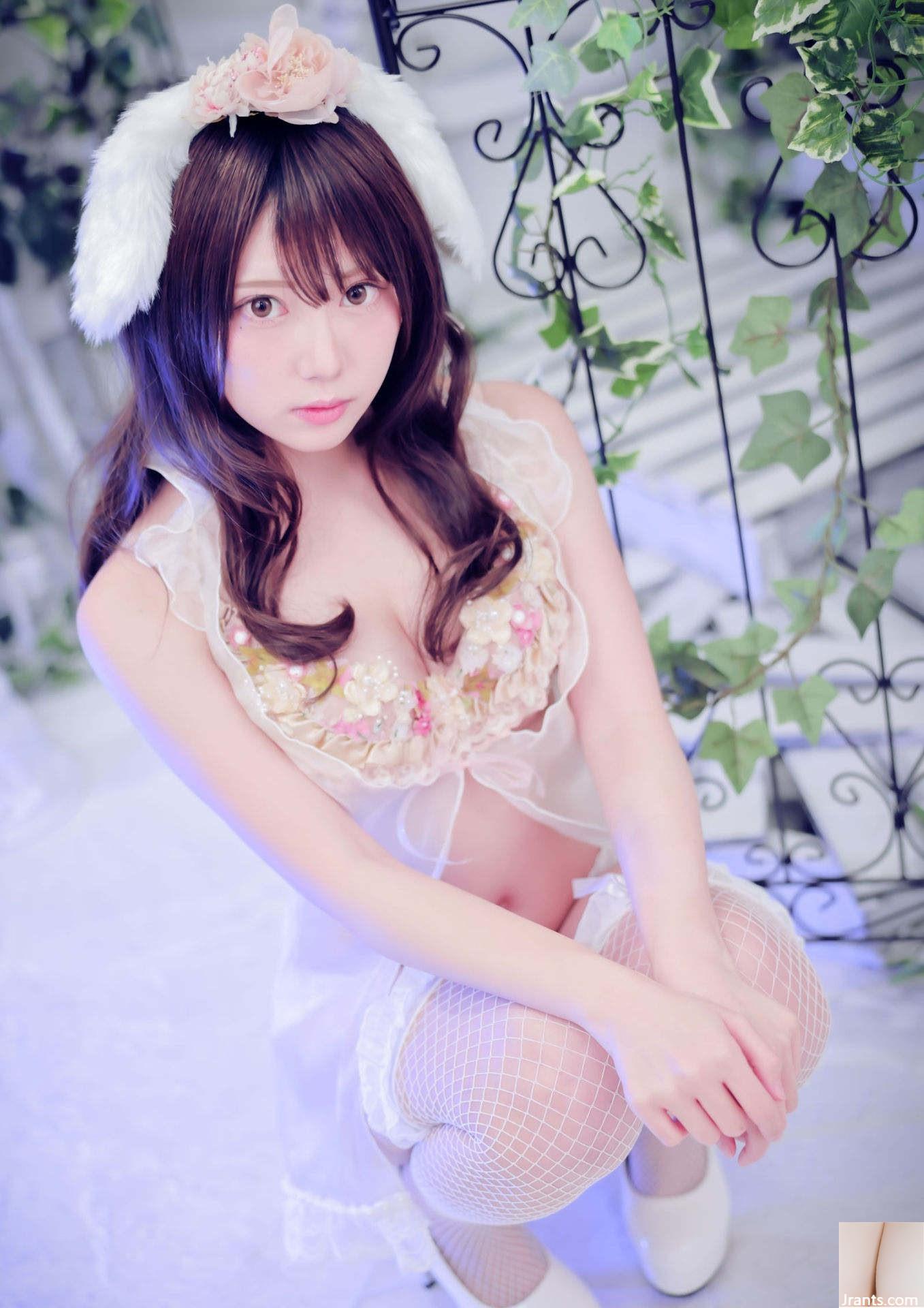 (こころ Shinozaki) Khuôn mặt nhỏ nhắn toát lên khí chất trẻ trung, dáng người tròn trịa, ngay thẳng và gợi cảm (24P) - Ảnh 11