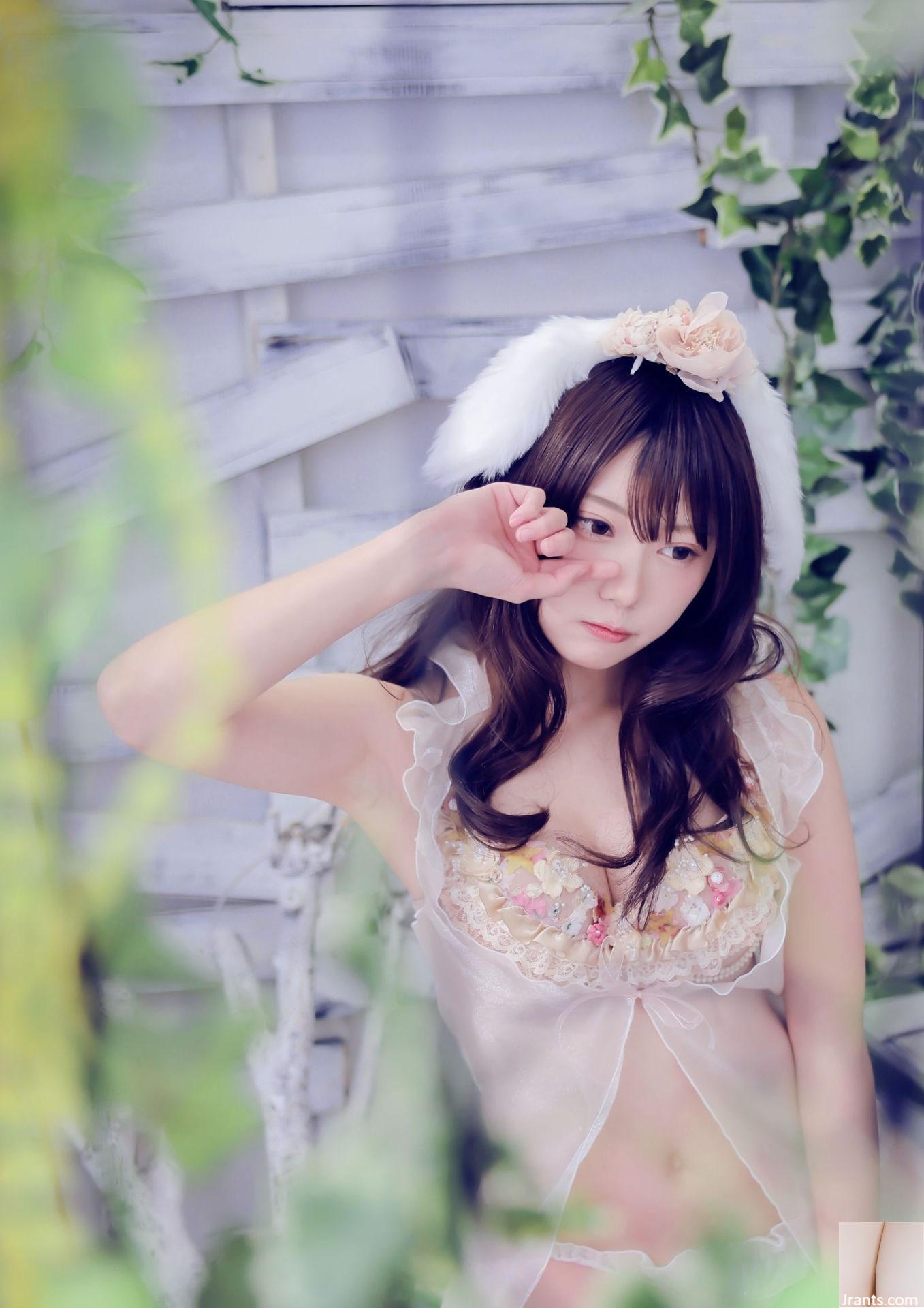 (こころ Shinozaki) Khuôn mặt nhỏ nhắn toát lên khí chất trẻ trung, dáng người tròn trịa, ngay thẳng và gợi cảm (24P) - Ảnh 12