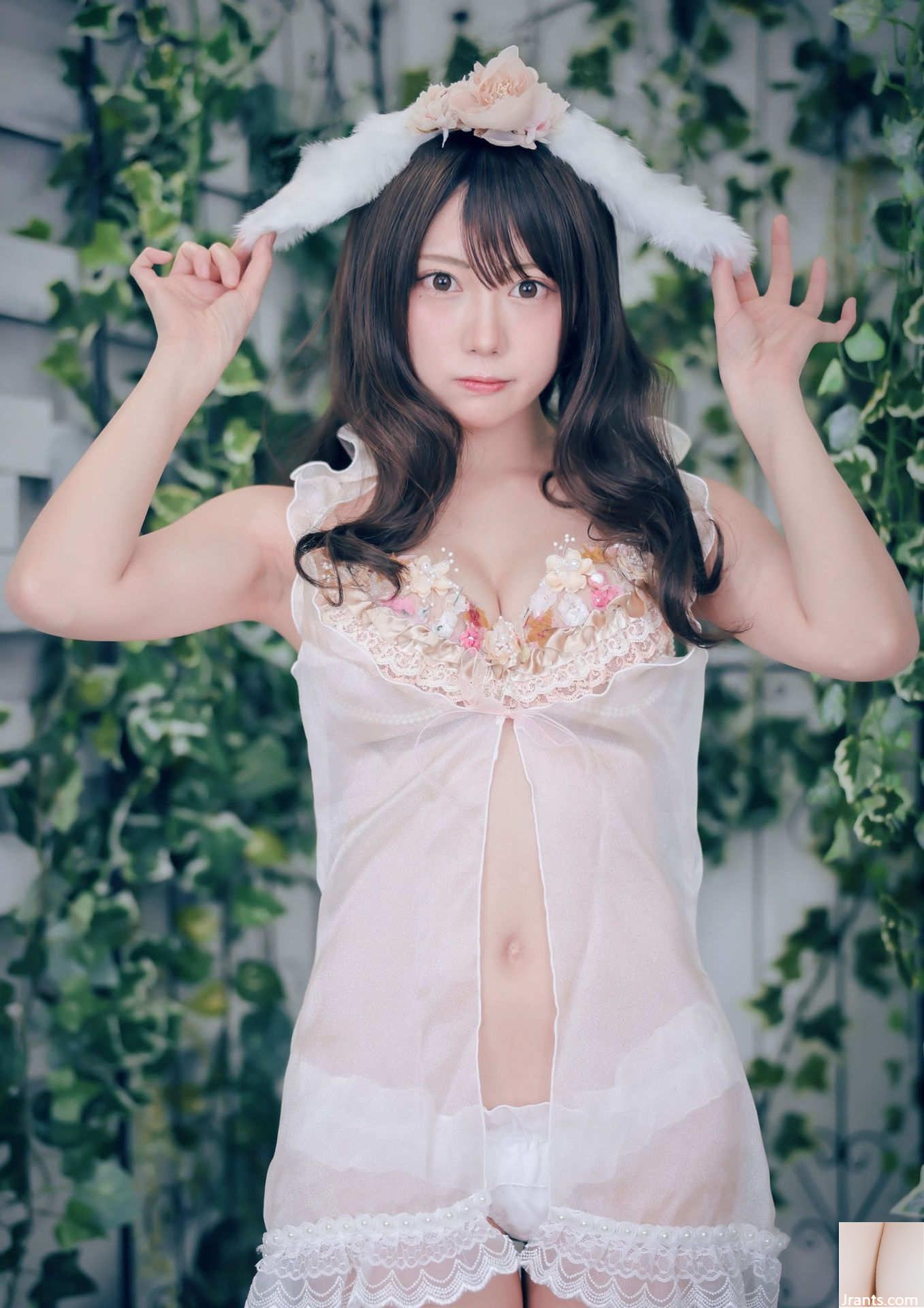 (こころ Shinozaki) Khuôn mặt nhỏ nhắn toát lên khí chất trẻ trung, dáng người tròn trịa, ngay thẳng và gợi cảm (24P) - Ảnh 3