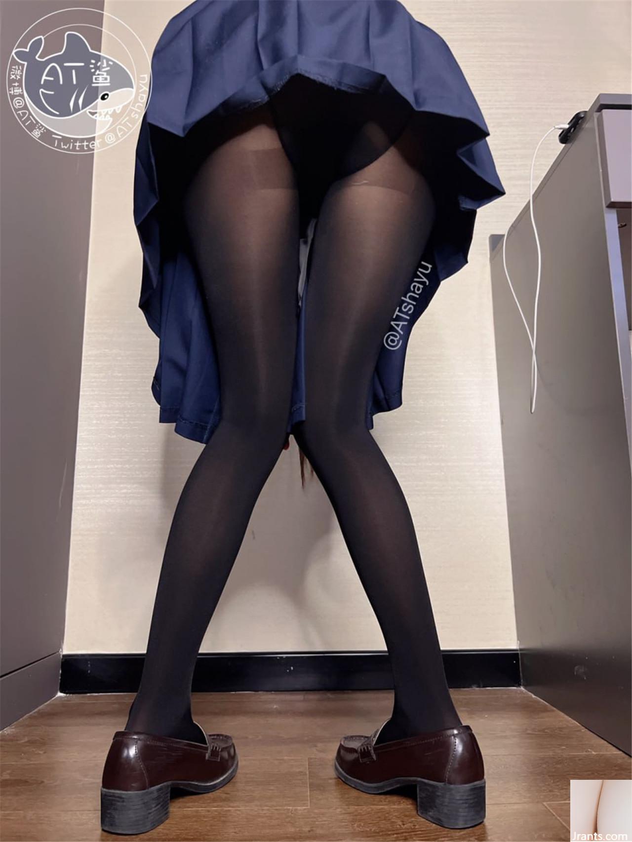 AT shark – Tất đen Cô gái dễ thương (43P)