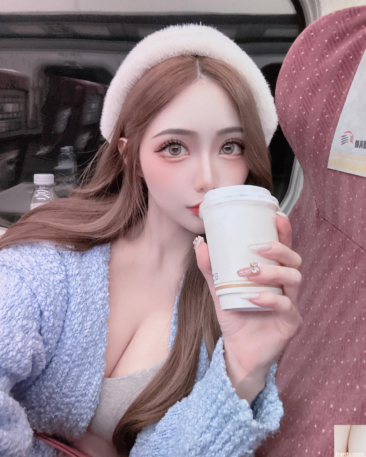 Bộ ngực nở nang của “Wanying” hơi lộ ra, nụ cười ngọt ngào khiến người ta tràn đầy sức sống (24P) - Ảnh 17