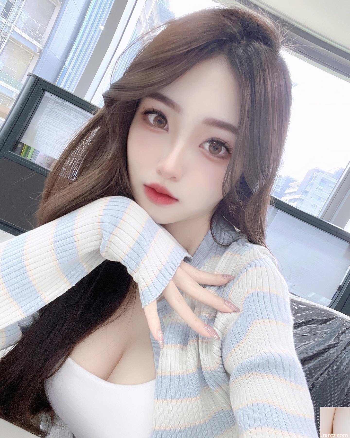 Bộ ngực nở nang của “Wanying” hơi lộ ra, nụ cười ngọt ngào khiến người ta tràn đầy sức sống (24P) - Ảnh 3