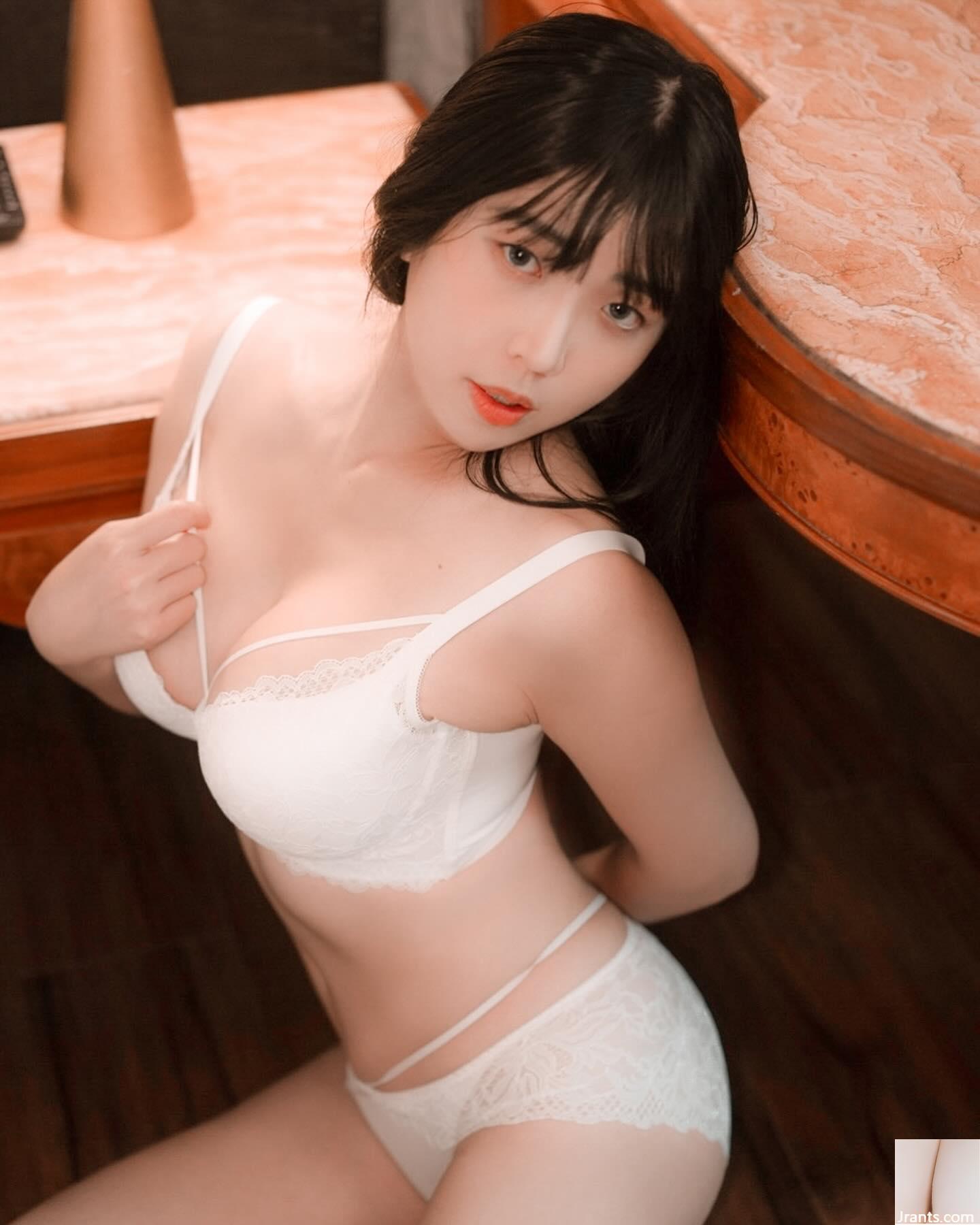 “Yuyu Kelly” có nụ cười ôn hòa, phong cách tươi tắn và dáng người tuyệt đẹp (23P) - Ảnh 18