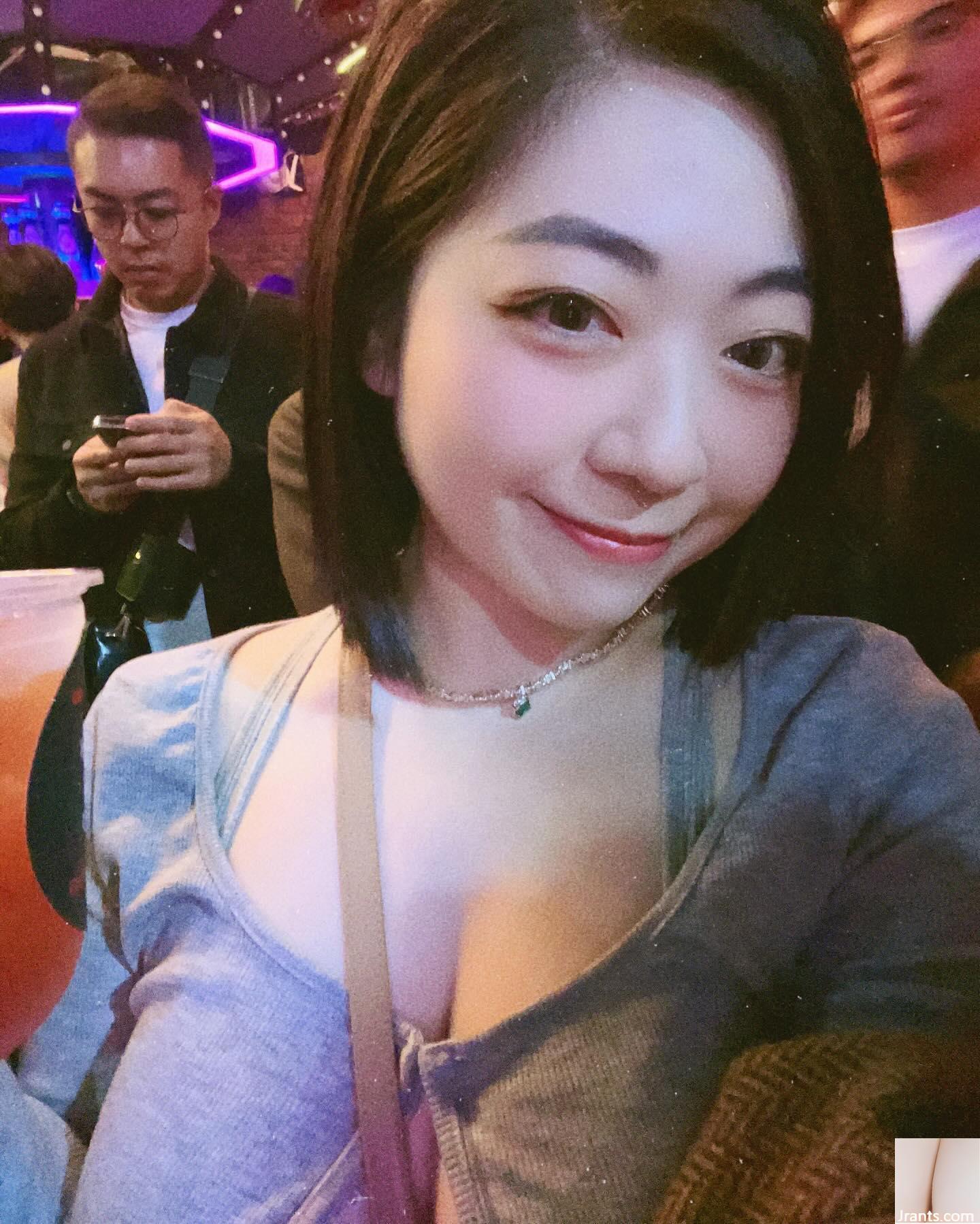 Đường cong hoàn hảo của bộ ngực V xẻ sâu của “Sophie” quá hấp dẫn (17P) - Ảnh 17