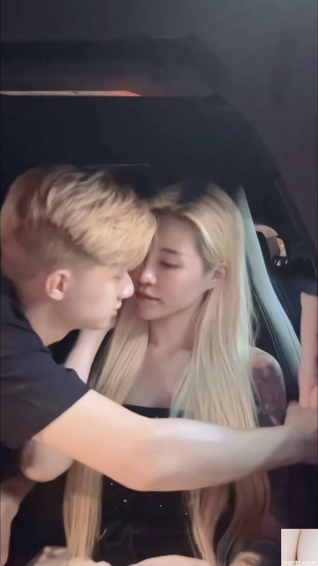 Vẻ đẹp thanh tao “Bà mẹ thần tiên” hơi lộ ngực và nụ cười đặc trưng quá ngọt ngào (10P) - Ảnh 4