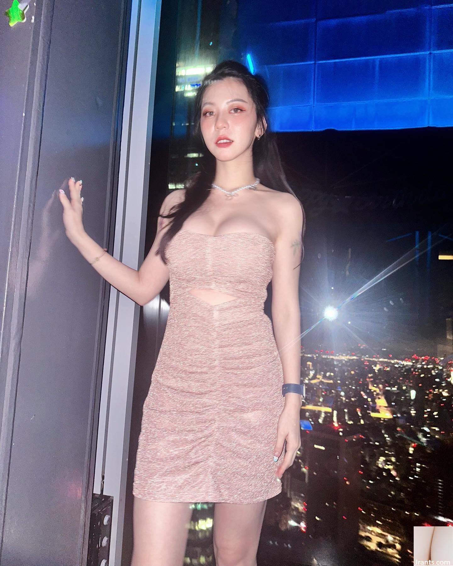 Đường cong quyến rũ của cô gái xinh đẹp ngọt ngào “Chen Yizhen” đáng ghen tị đến mức không thể cưỡng lại sự cám dỗ (14P) - Ảnh 2