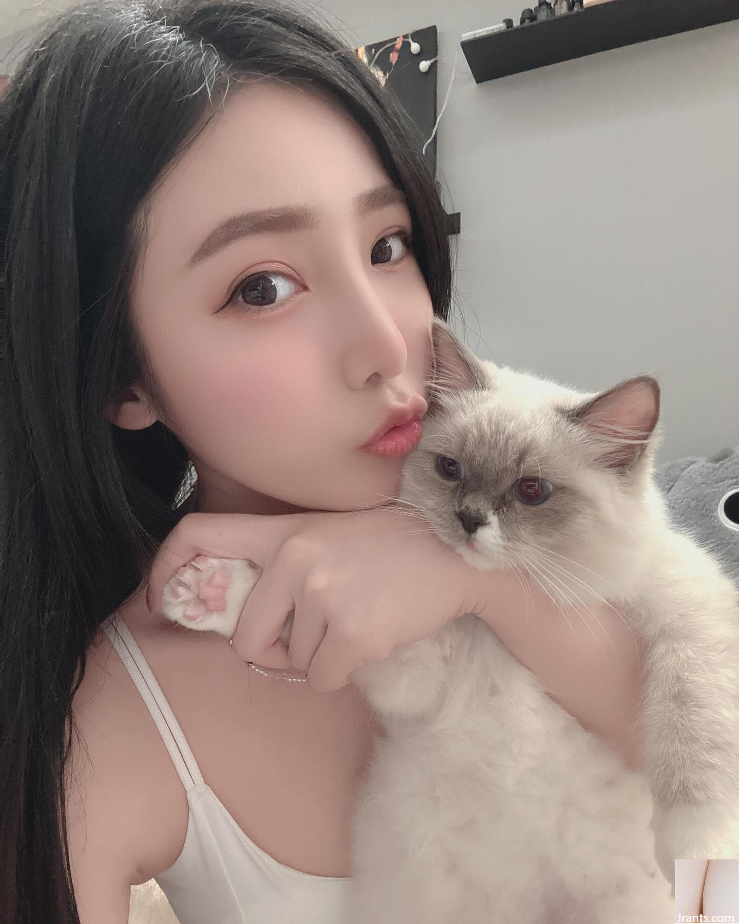 Vẻ đẹp hình thể đáng kinh ngạc “Vivi Hsu” thanh lịch và nóng bỏng! Hình ảnh làn da trắng ngần quá hấp dẫn (20P) - Ảnh 2