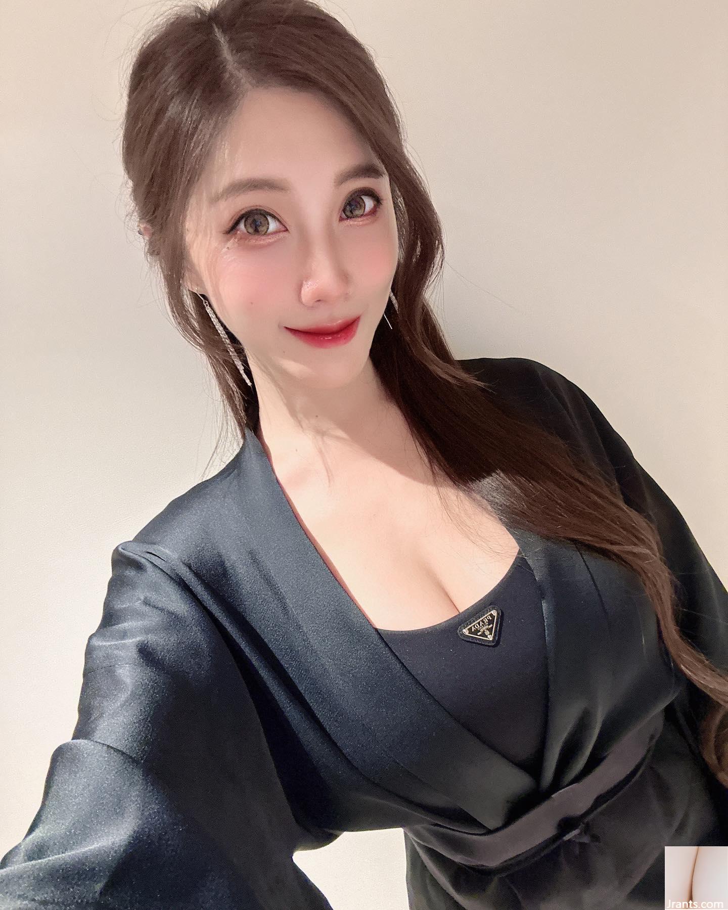 Làn da siêu trắng và dịu dàng “Chris Hung” sở hữu vóc dáng cực chuẩn, trang phục xẻ sâu bắt mắt (28P)