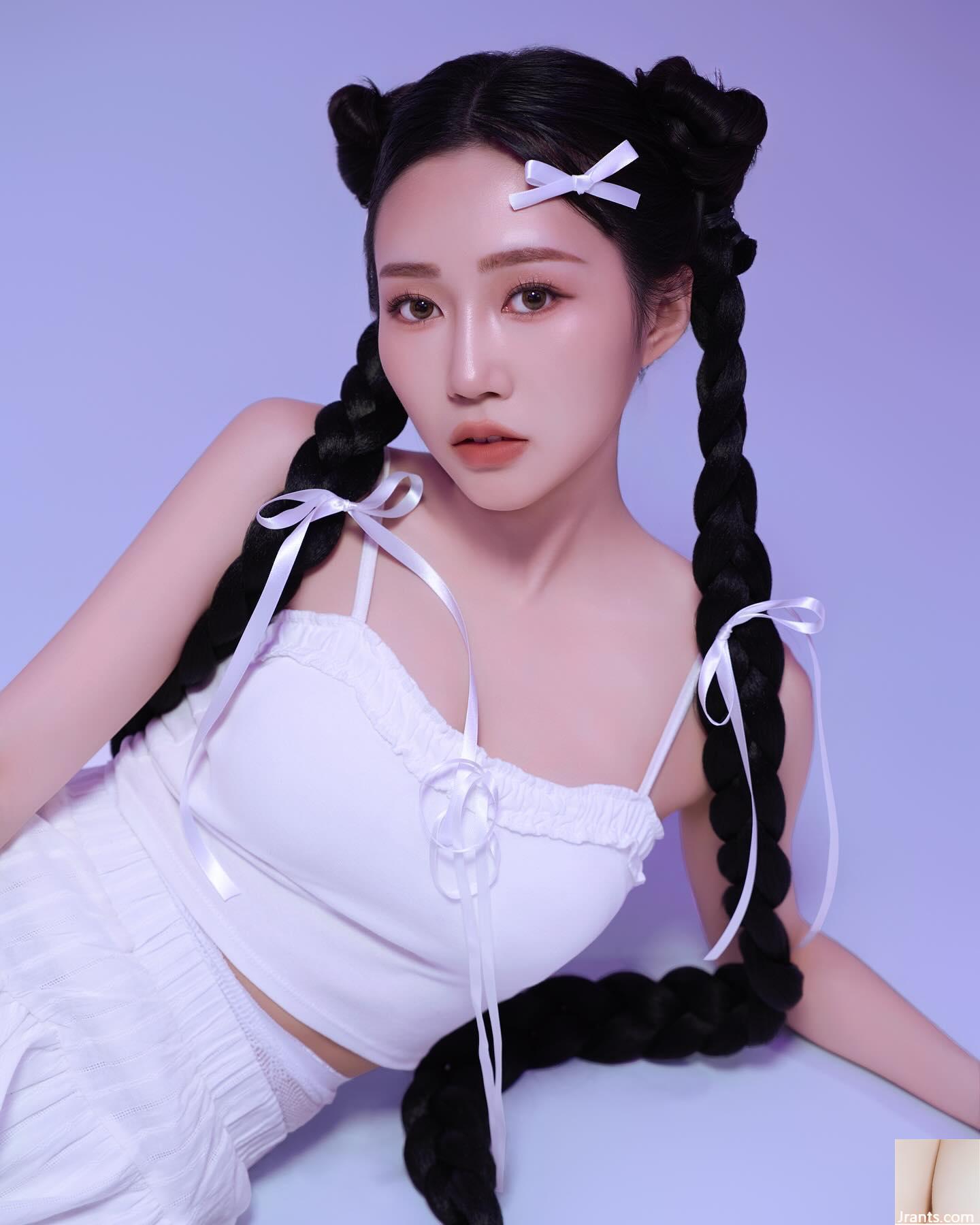 Cô nàng “Wen Ting” ngực tuyết xinh xắn dễ thương có ngoại hình siêu bắt mắt và lộ rõ ​​đường cong cơ thể (22P) - Ảnh 15