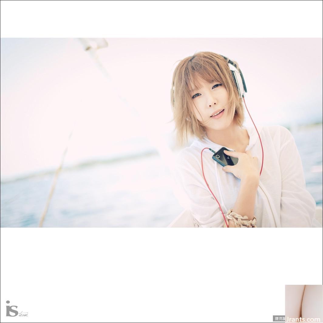 Heo Yoon-mi nghe nhạc trên thuyền buồm (29P