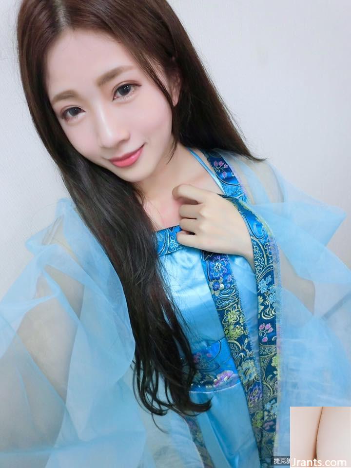 Hot girl đang ngủ trưa ~ Chichy Hu ~ Chỉ mặc nội y gợi cảm và quay trong phòng (31P) - Ảnh 26