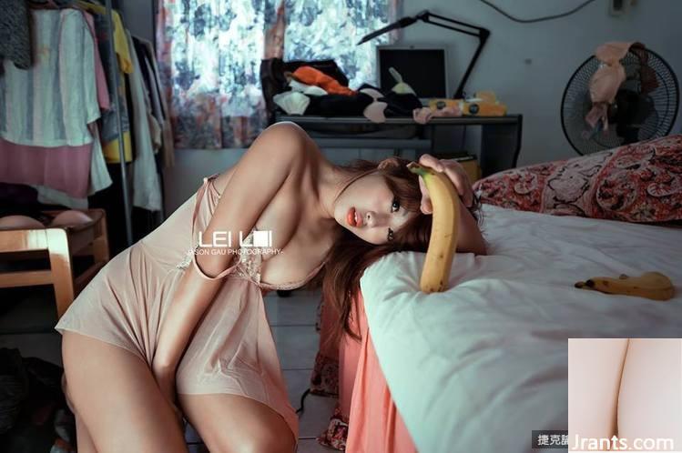 Quá gợi cảm! Hot girl Leilei chia sẻ cuốn sách về cô bạn cùng lớp có đôi chân hình chữ M lộn ngược: không thể tập trung (15P) - Ảnh 6
