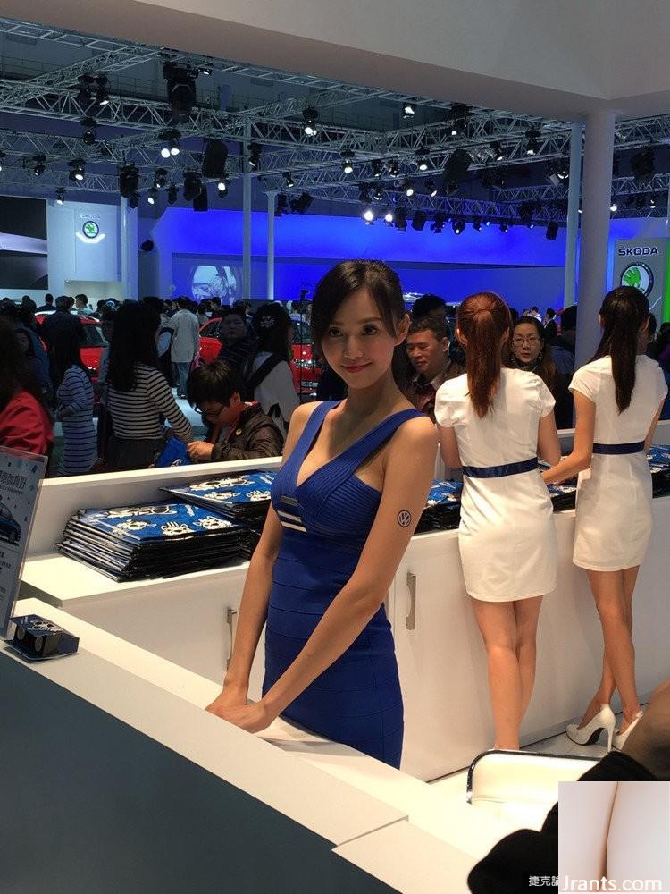 Người mẫu nóng bỏng Zhao Litong tại Triển lãm ô tô Volkswagen (22P) - Ảnh 15