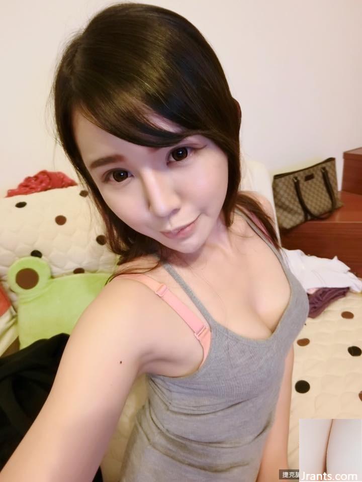 Gái đẹp Zhang Qiaoyun ngực khủng, sờ ngực trong trang phục Giáng sinh: Tôi muốn chạm vào (21P) - Ảnh 14