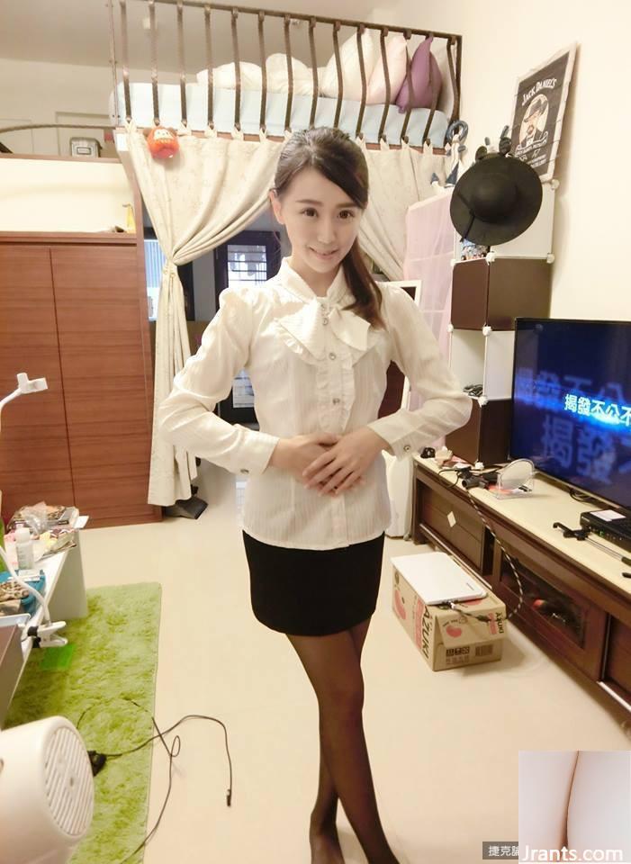 Gái đẹp Zhang Qiaoyun ngực khủng, sờ ngực trong trang phục Giáng sinh: Tôi muốn chạm vào (21P) - Ảnh 17