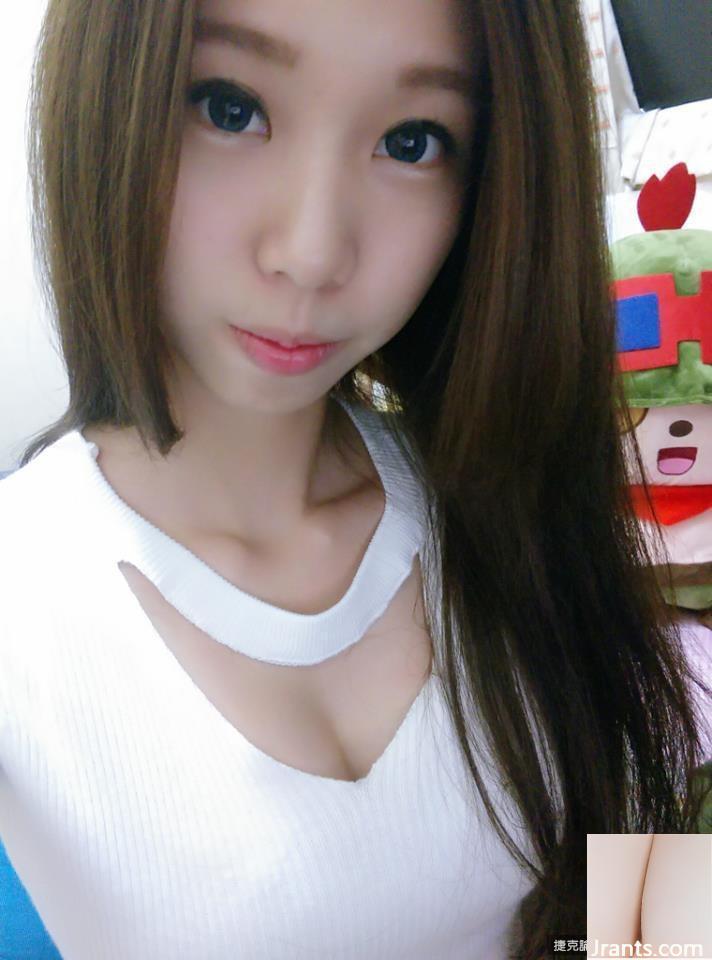 Siêu gợi cảm! Hot girl Xuân Mi hóa thân thành Tiểu Huệ Huy và con đường sự nghiệp không thể ngăn cản (19P)