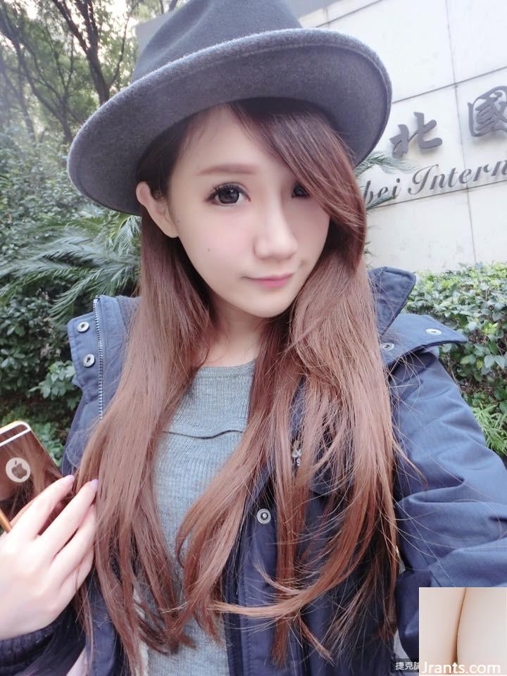 Cô gái gợi cảm siêu gợi cảm 32E ~ Huang Rongan (Xiao Rong) ~ Chiếc váy vải tuyn rỗng lộ hết rãnh sâu và siêu hot (33P) - Ảnh 2