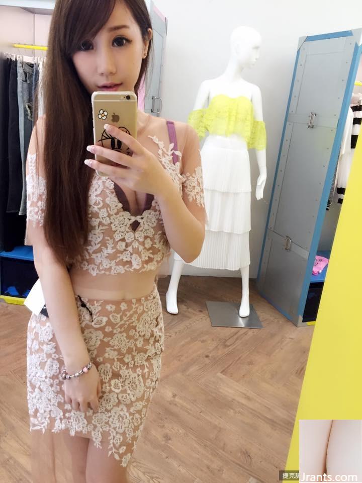 Cô gái gợi cảm siêu gợi cảm 32E ~ Huang Rongan (Xiao Rong) ~ Chiếc váy vải tuyn rỗng lộ hết rãnh sâu và siêu hot (33P) - Ảnh 23