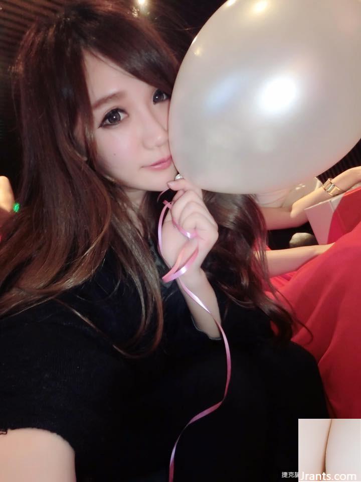 Cô gái gợi cảm siêu gợi cảm 32E ~ Huang Rongan (Xiao Rong) ~ Chiếc váy vải tuyn rỗng lộ hết rãnh sâu và siêu hot (33P) - Ảnh 27