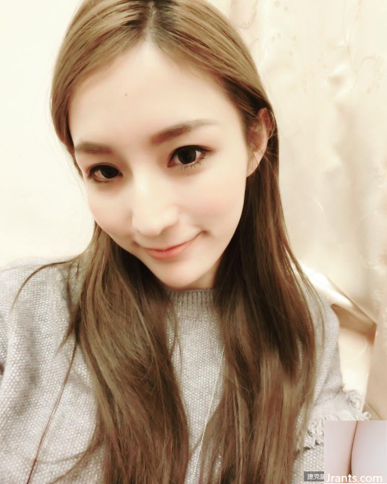 Hot girl cúp C D”~Lin Peipei~Bộ đồ ngủ cắt sâu gợi cảm và selfie trên giường với dáng chuẩn khiến người ta chảy nước dãi mũi (37P) - Ảnh 15