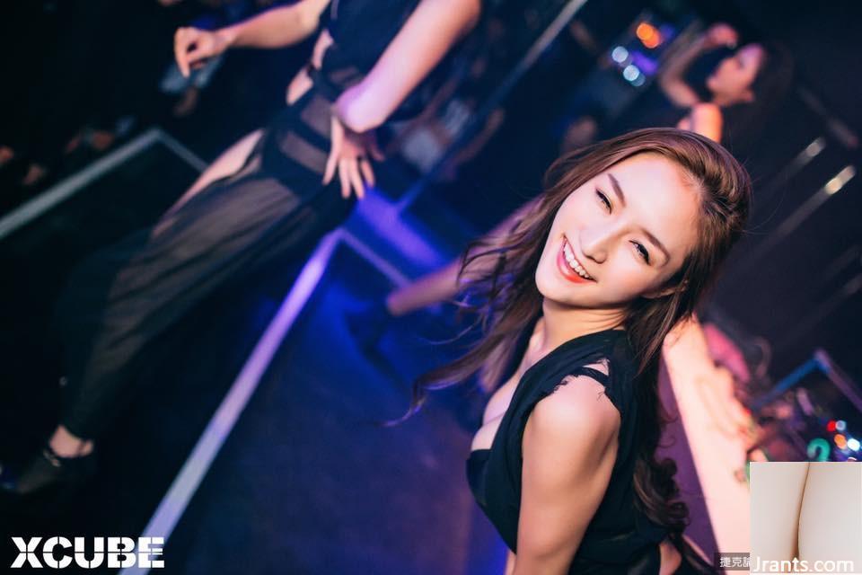 Hot girl cúp C D”~Lin Peipei~Bộ đồ ngủ cắt sâu gợi cảm và selfie trên giường với dáng chuẩn khiến người ta chảy nước dãi mũi (37P) - Ảnh 21