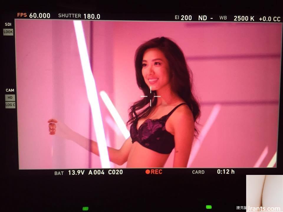 Sàn catwalk nội y gợi cảm ~ Lin Ketong ~ Nội y chữ V sâu màu đỏ cay PLAY(30P) - Ảnh 26