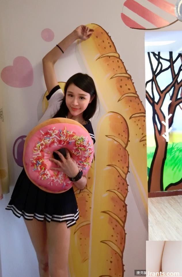 Người mẫu nữ mắt điện gợi cảm 34C ~Lena Lena~ khoác lên mình bộ đồng phục với khuôn mặt ngọt ngào và phong cách thuần khiết (32P) - Ảnh 4