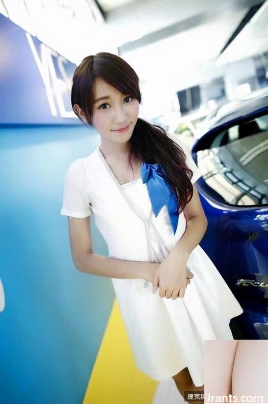 Người còn nguy hiểm hơn ô tô! Gái đẹp Carly chia sẻ ảnh gợi cảm (19P) - Ảnh 11