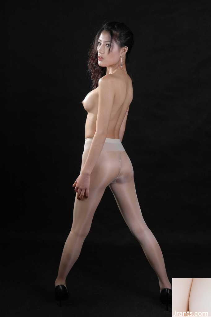 (Người mẫu Trung Quốc gợi cảm) Người mẫu nữ quyến rũ, tất và đồng phục đẹp, ảnh riêng tư gợi cảm phần dưới (84P) - Ảnh 23