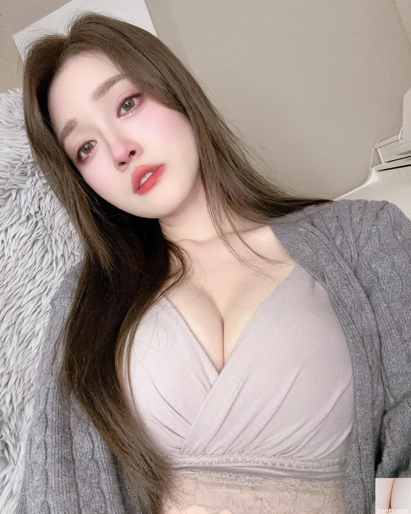 Đường cong nụ cười trên ngực của cô nàng ngọt ngào “Kaiqi K7” khiến dân tình tan chảy ngay lập tức (16P)