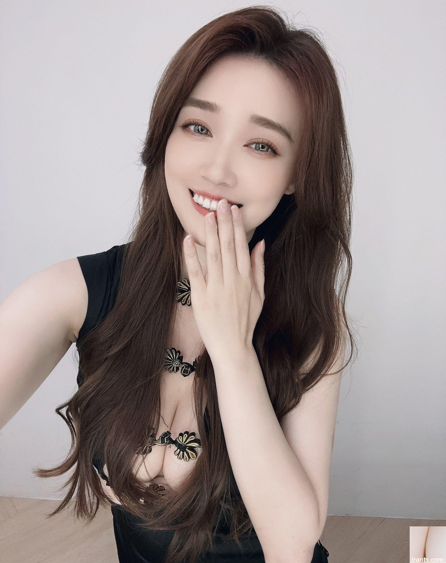 Đường cong nụ cười trên ngực của cô nàng ngọt ngào “Kaiqi K7” khiến dân tình tan chảy ngay lập tức (16P) - Ảnh 12