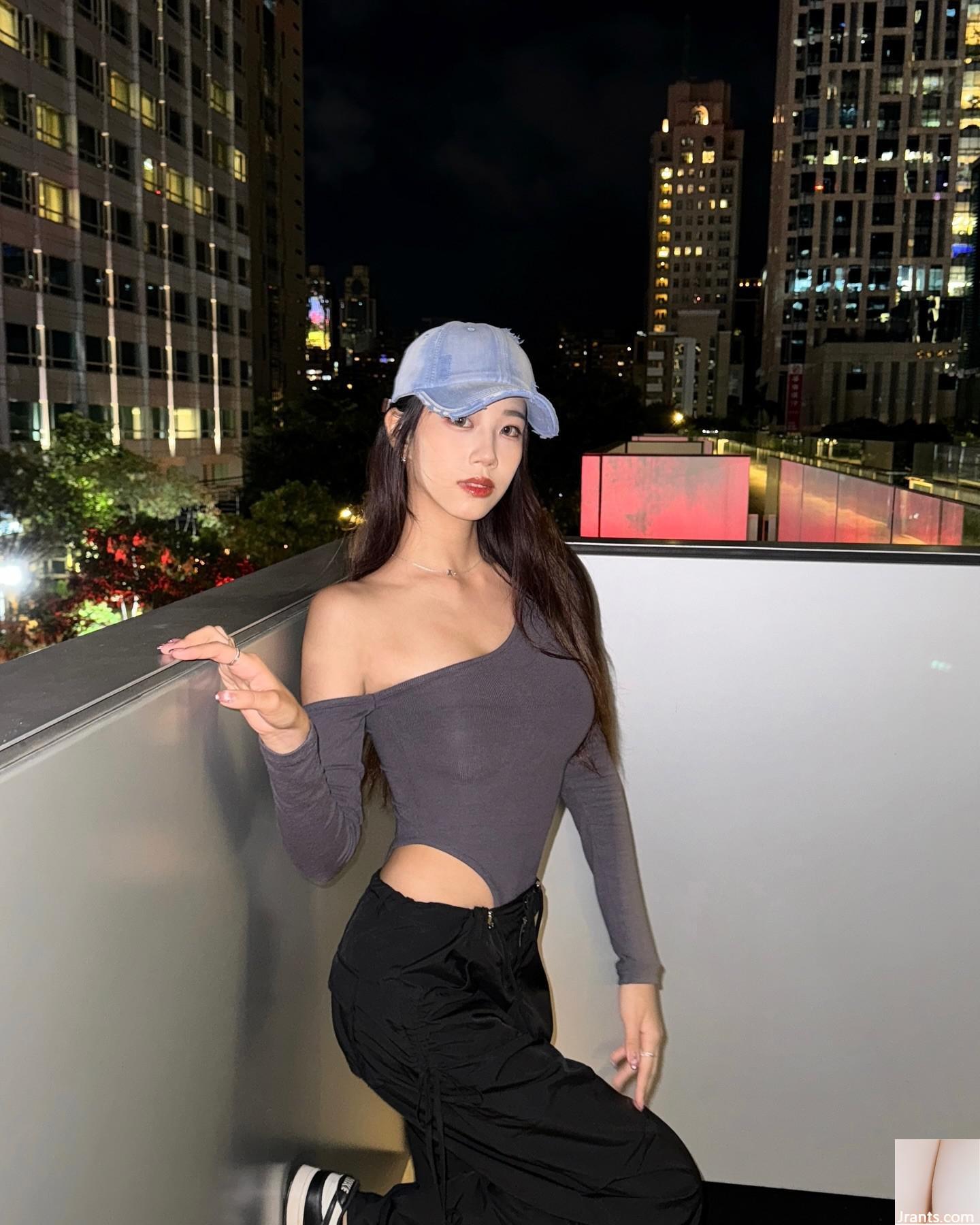 Cô phù thủy nhỏ “ashley0322” có thân hình nóng bỏng nhưng rất quyến rũ (18P) - Ảnh 10