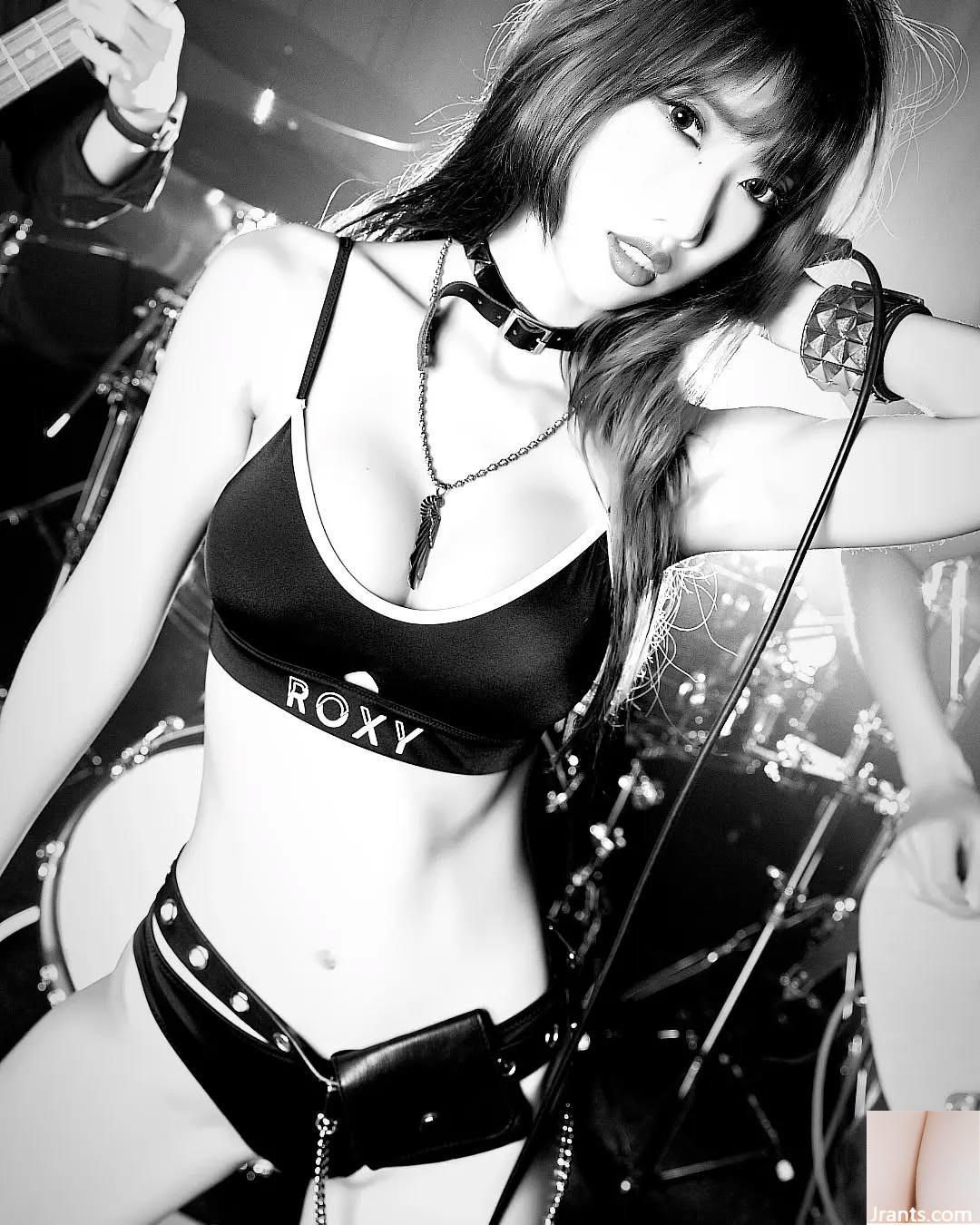 “Roxy Yang Yang Ruoxin” có khí chất ngọt ngào pha chút gợi cảm và quyến rũ (10P) - Ảnh 4