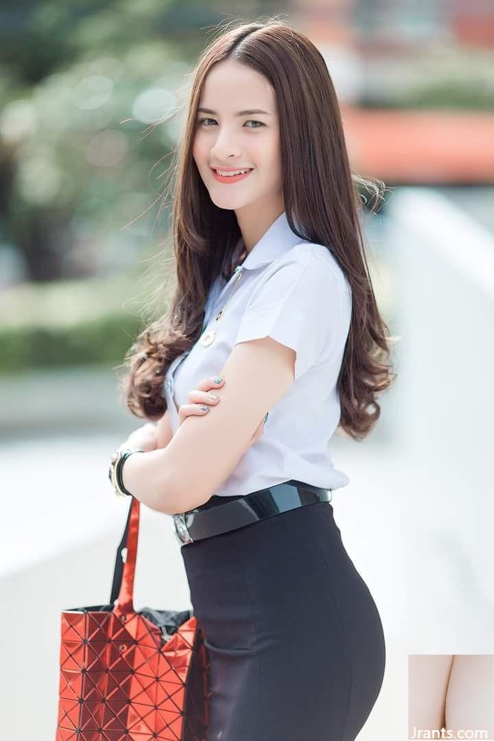 Cặp mông xinh đẹp của nữ sinh Thái Lan đáng bị quất roi (14P) - Ảnh 3