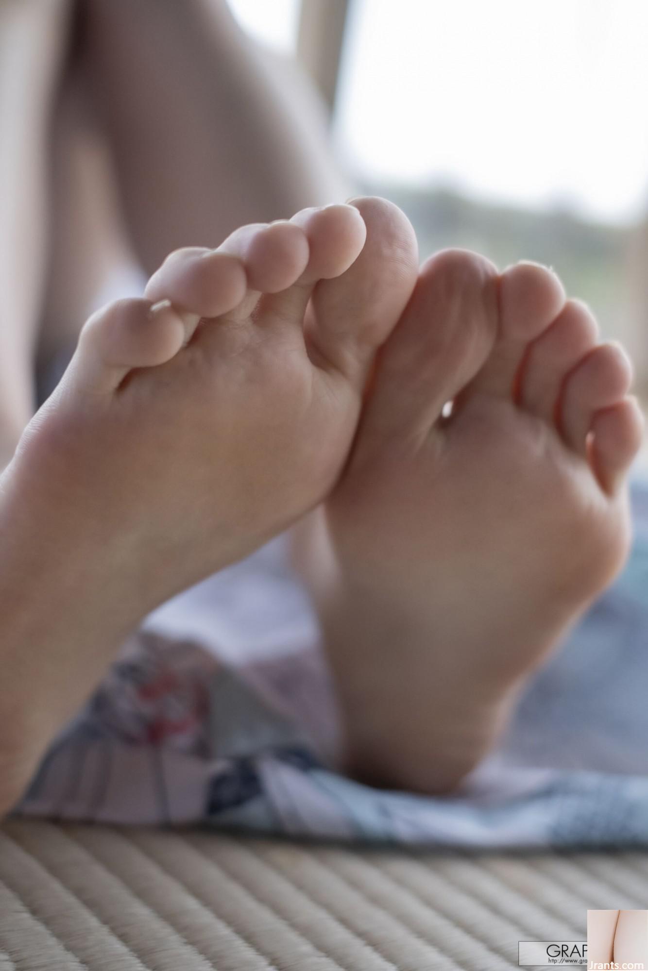 Mirei Uno (Graphis) “Đường cong” (158P) - Ảnh 50