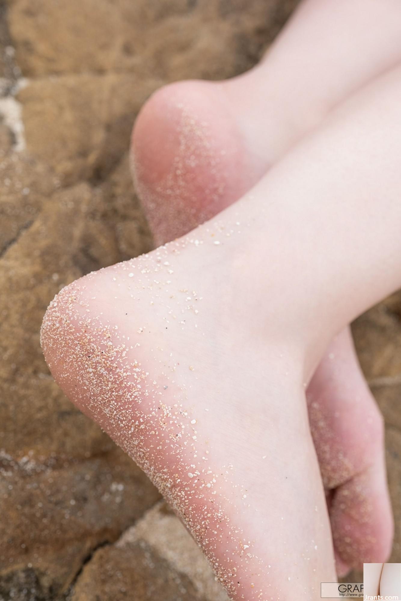 Mirei Uno (Graphis) “Đường cong” (158P) - Ảnh 86