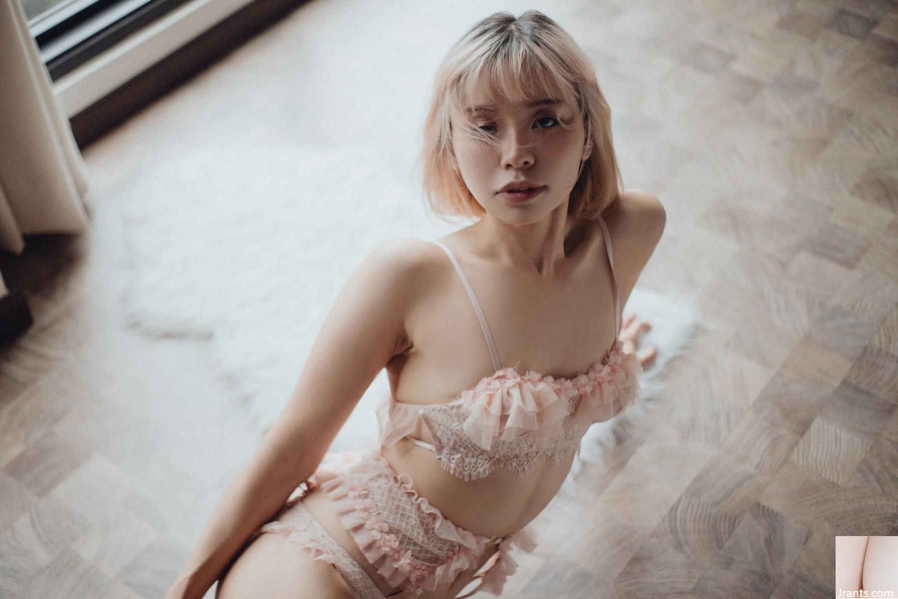 (Đen) Cô gái Nhật Bản khoe vóc dáng phóng khoáng, làn da trắng nõn, dịu dàng như búp bê (38P) - Ảnh 12