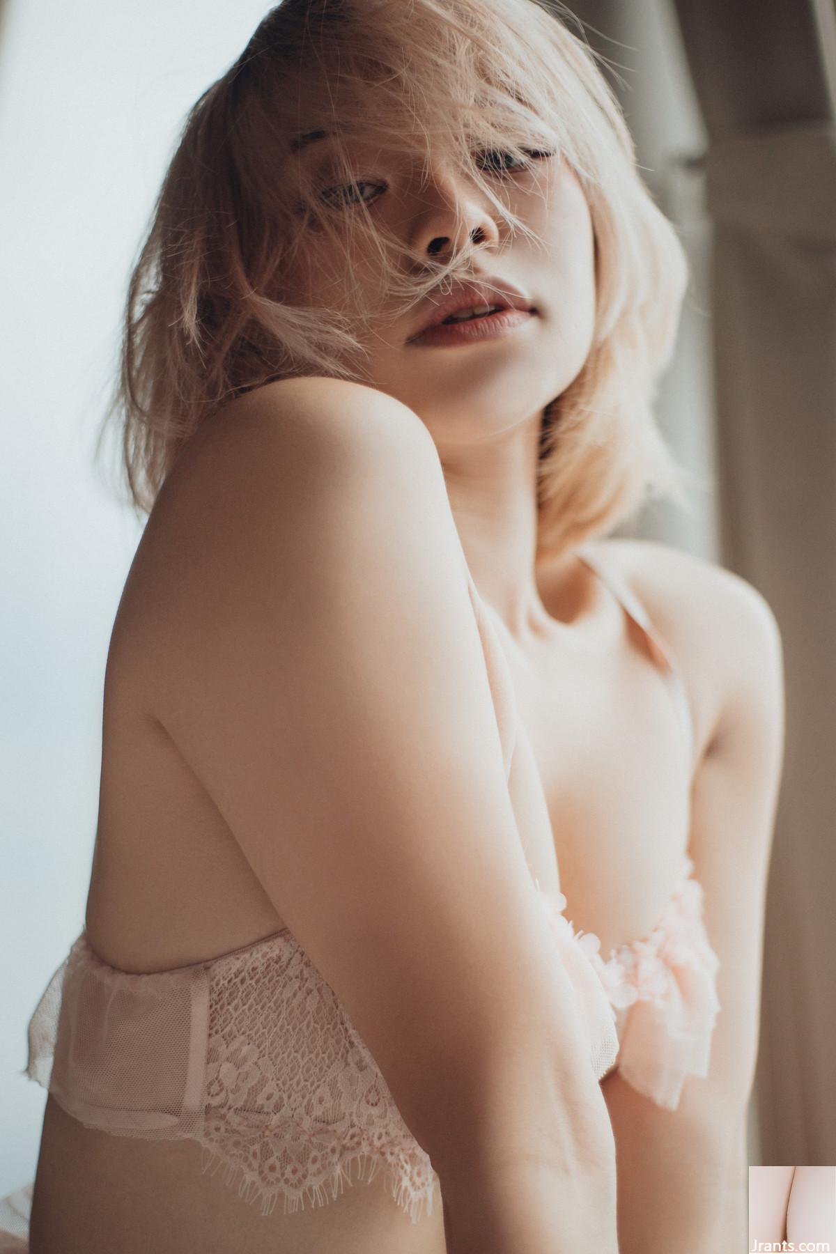 (Đen) Cô gái Nhật Bản khoe vóc dáng phóng khoáng, làn da trắng nõn, dịu dàng như búp bê (38P) - Ảnh 32